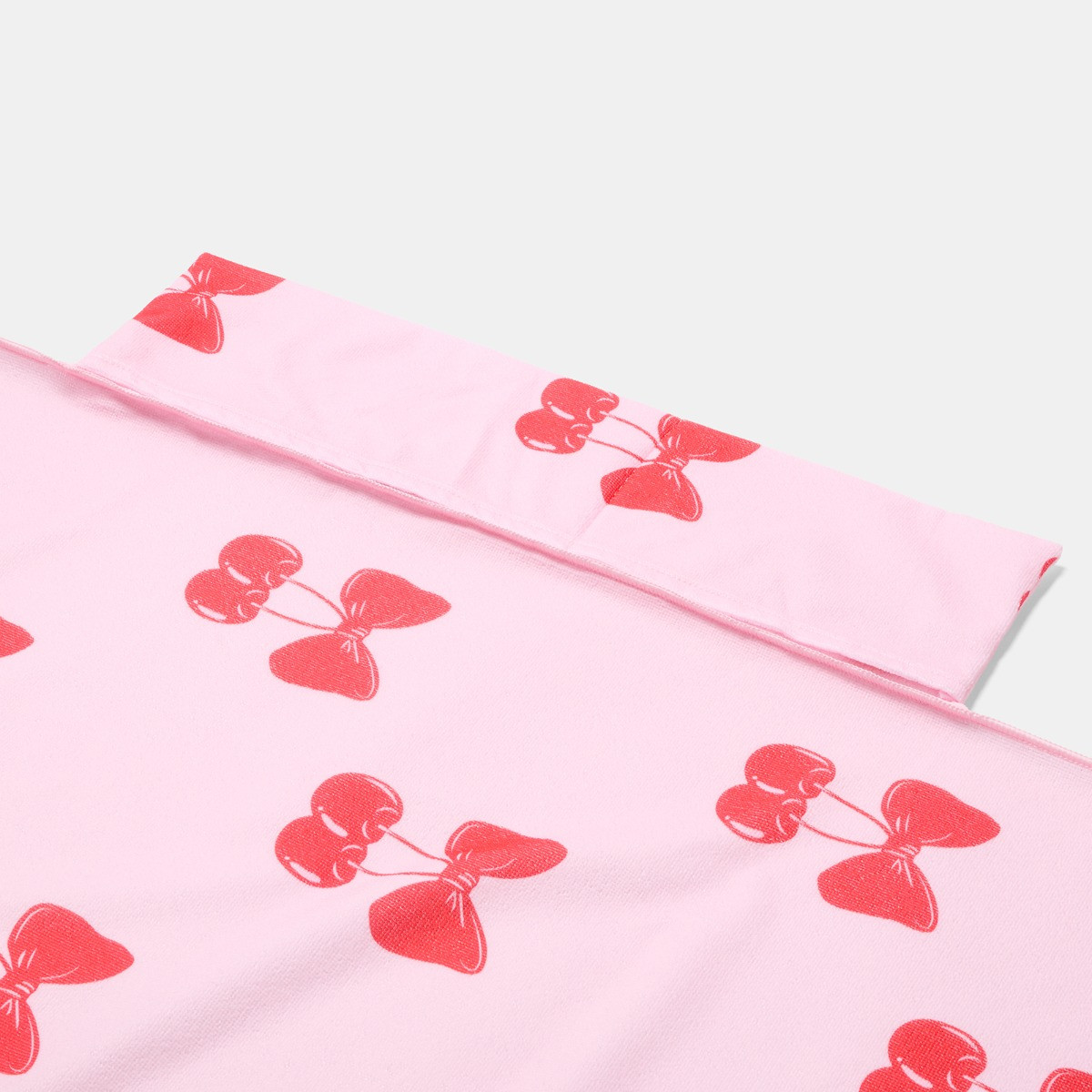 OHS Cherry Bow Print Beach Towel in a Bag - Pink>
