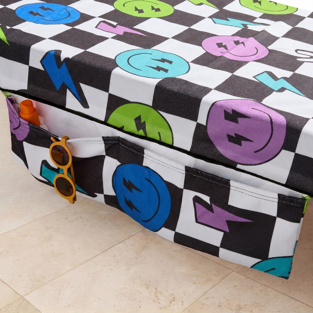 OHS Smiley Checkerboard Beach Towel in a Bag - Monochrome>