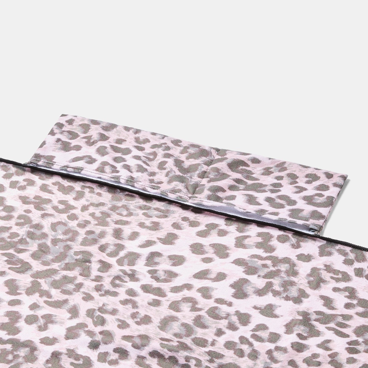 OHS Leopard Print Beach Towel in a Bag - Monochrome>