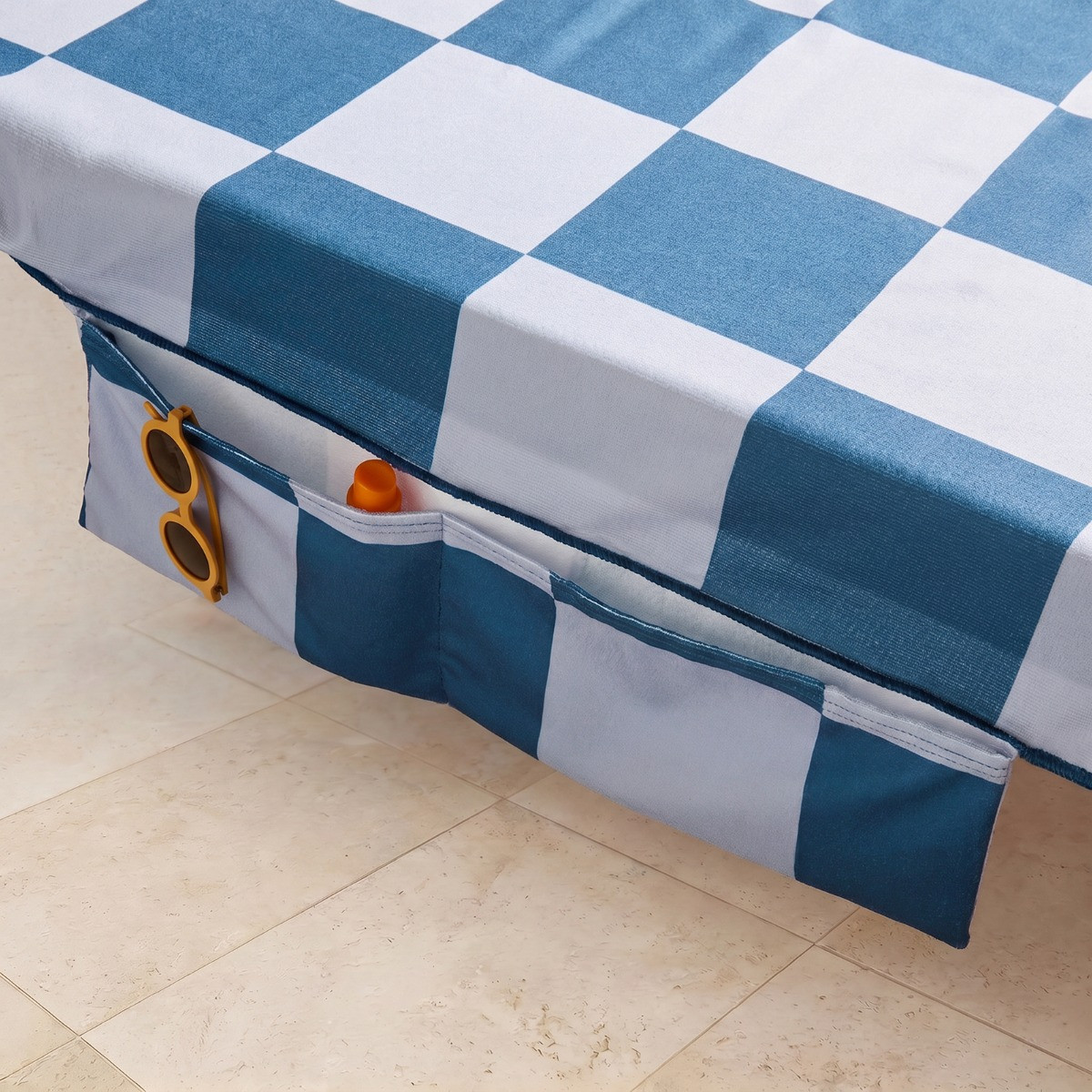 OHS Checkerboard Beach Towel in a Bag - Blue>