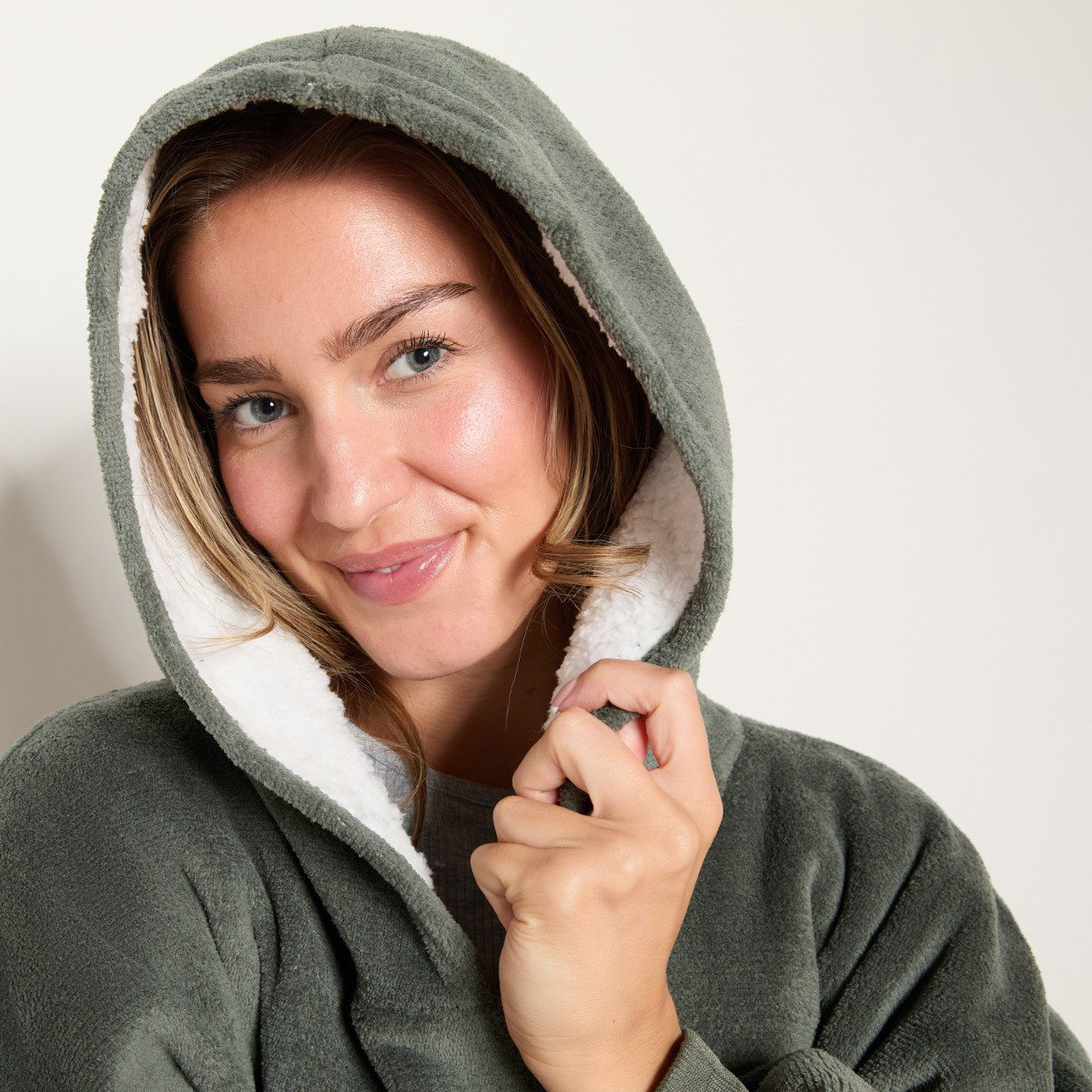 OHS Supersoft Hoodie Blanket - Woodland Green>