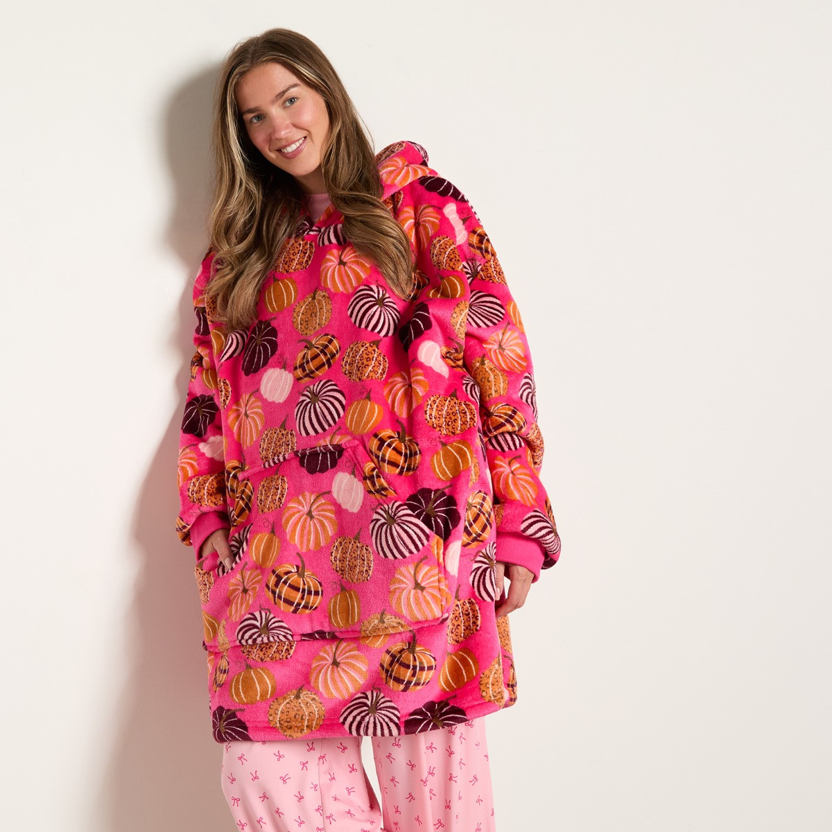 OHS Cosy Adults Pumpkin Print Hoodie Blanket - Pink>