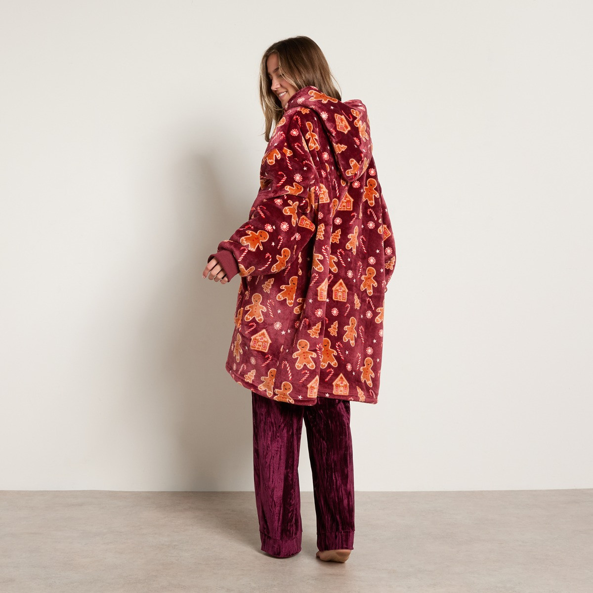 OHS Christmas Gingerbread Print Hoodie Blanket - Burgundy>