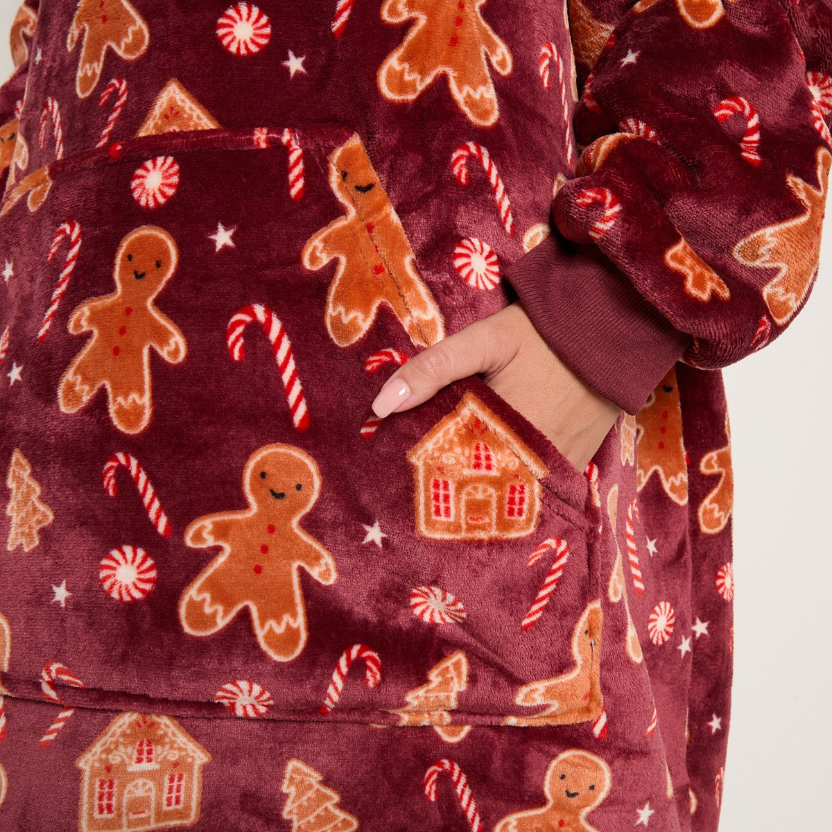 OHS Christmas Gingerbread Print Hoodie Blanket - Burgundy>