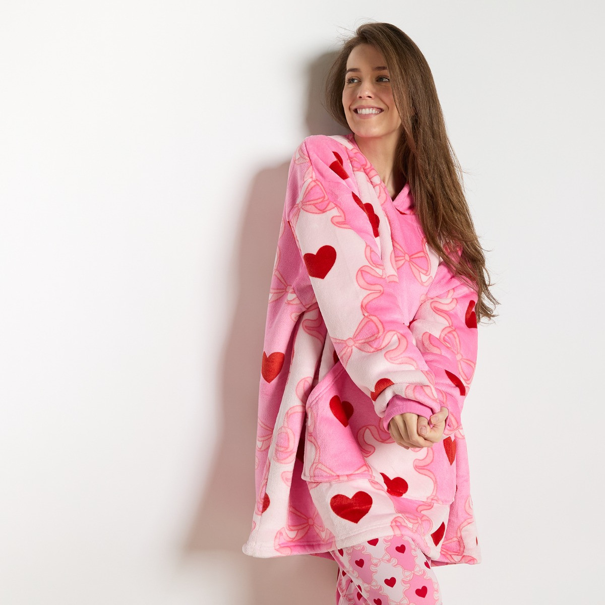 OHS Lattice Bow & Heart Print Hoodie Blanket - Pink>
