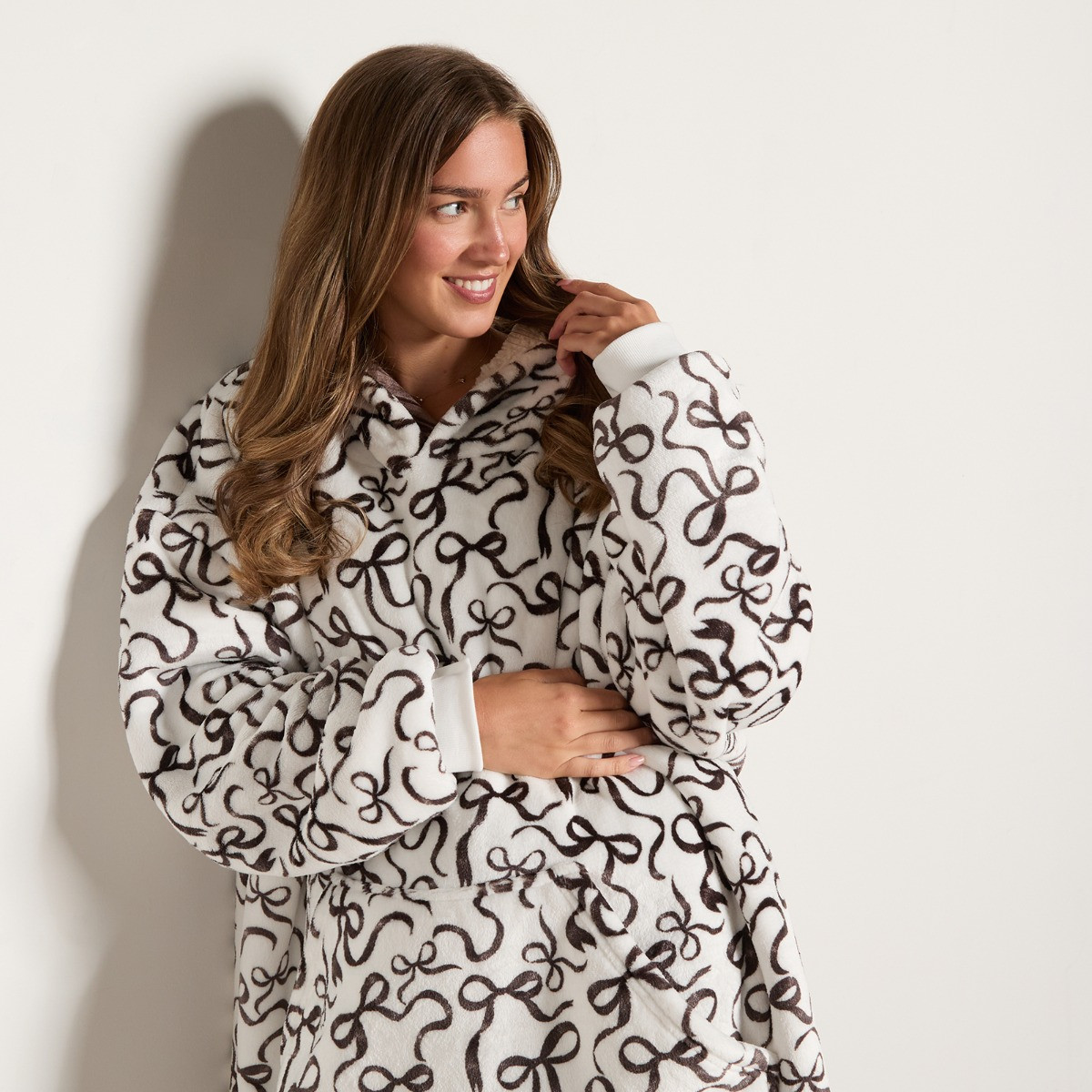 OHS Ribbon Bow Print Hoodie Blanket - Monochrome>
