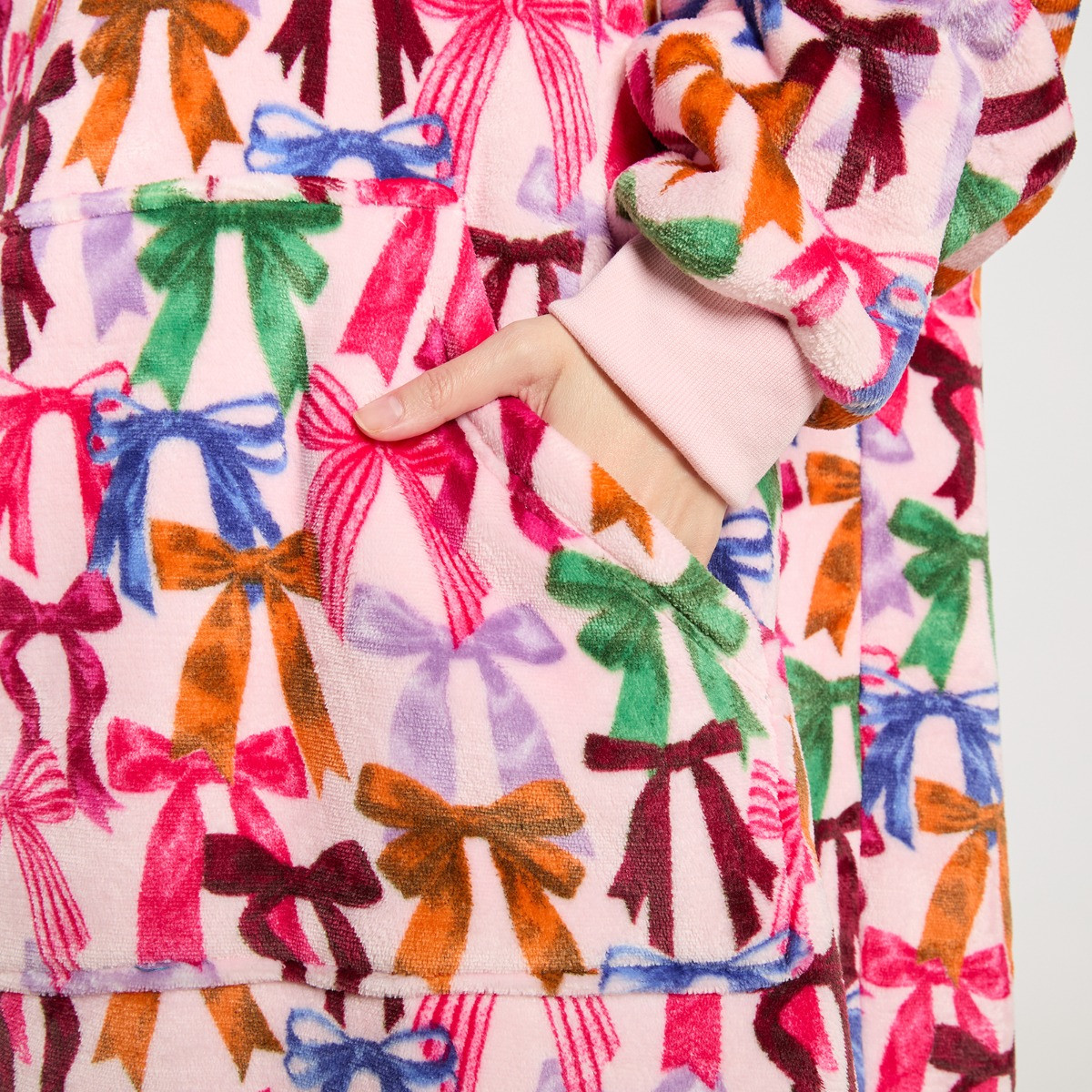 OHS Cosy Adults Multi Bow Print Hoodie Blanket - Pink>