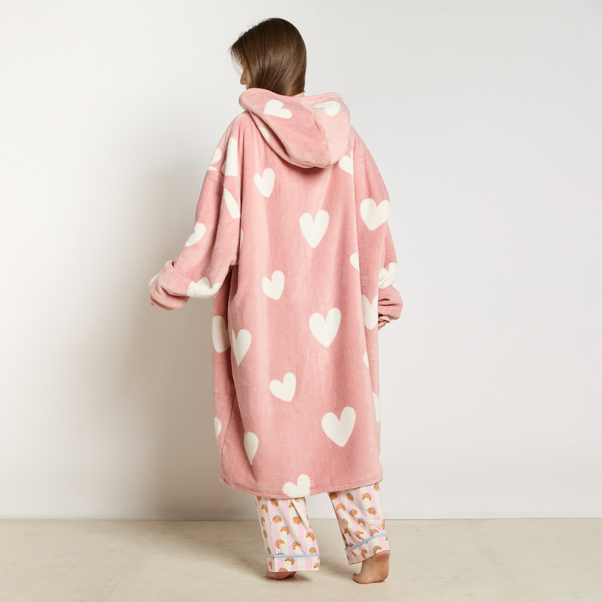 OHS Heart Print Extra Long Hoodie Blanket - Blush>