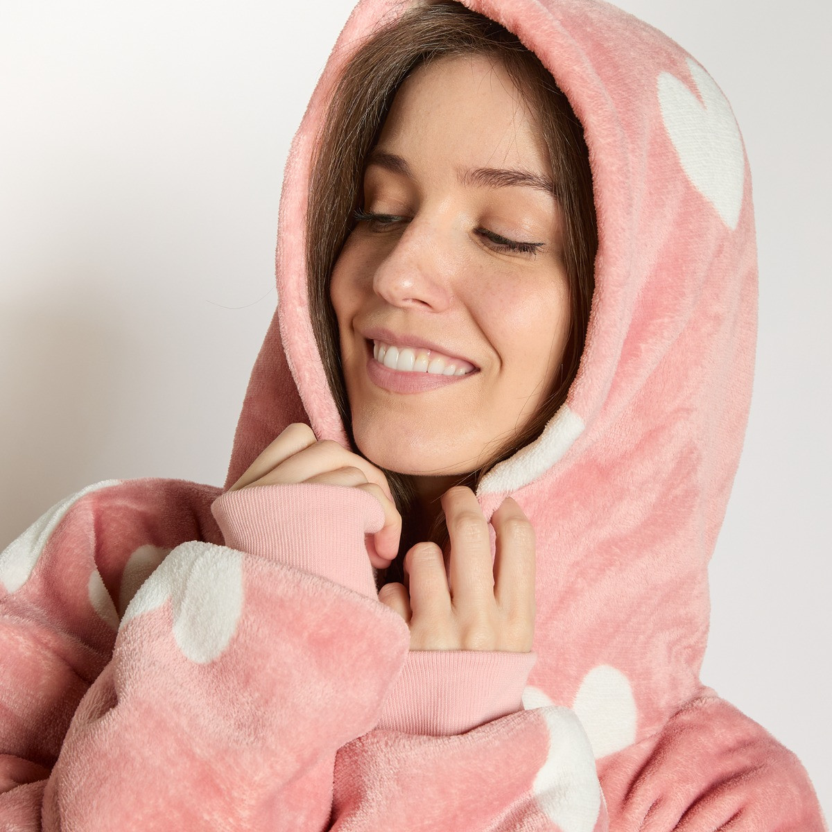 OHS Heart Print Extra Long Hoodie Blanket - Blush>