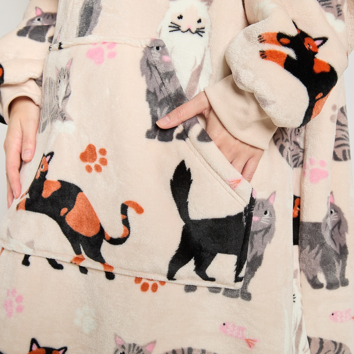OHS Cat Print Extra Long Hoodie Blanket - Beige>