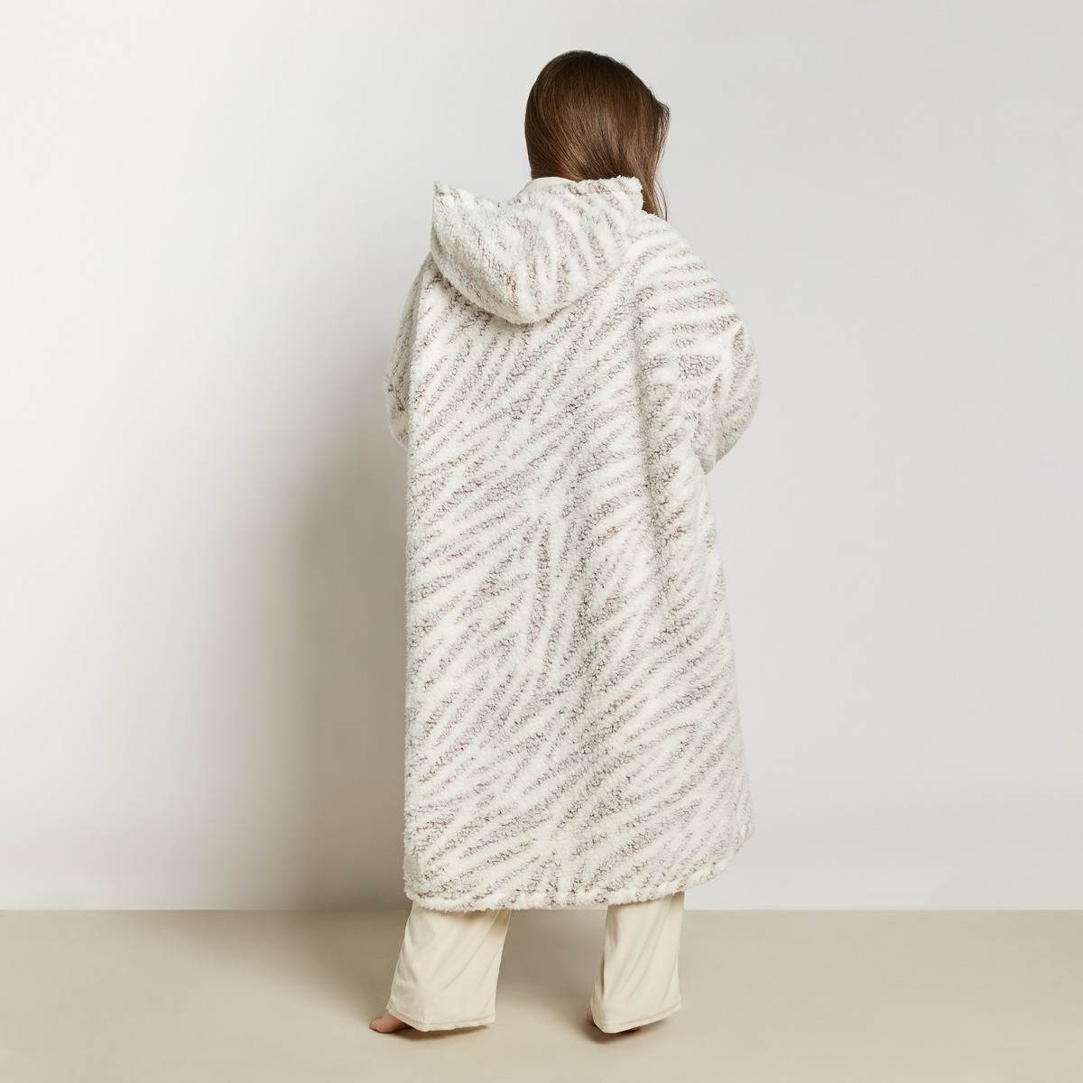OHS Cosy Adults Zebra Extra Long Teddy Marl Hoodie Blanket - Mink/White>
