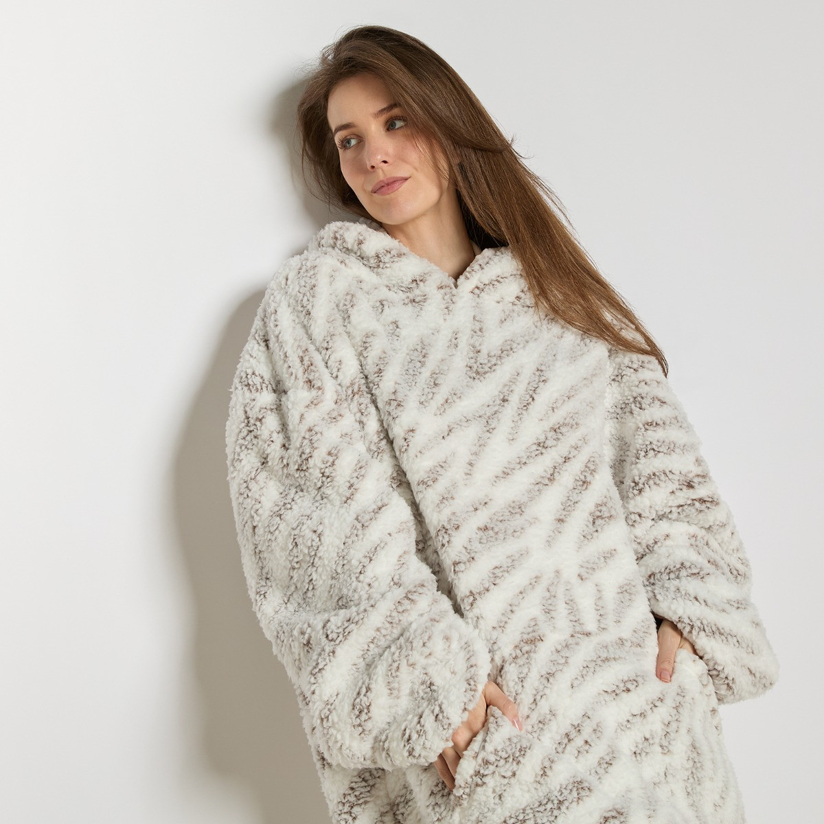 OHS Cosy Adults Zebra Extra Long Teddy Marl Hoodie Blanket - Mink/White>