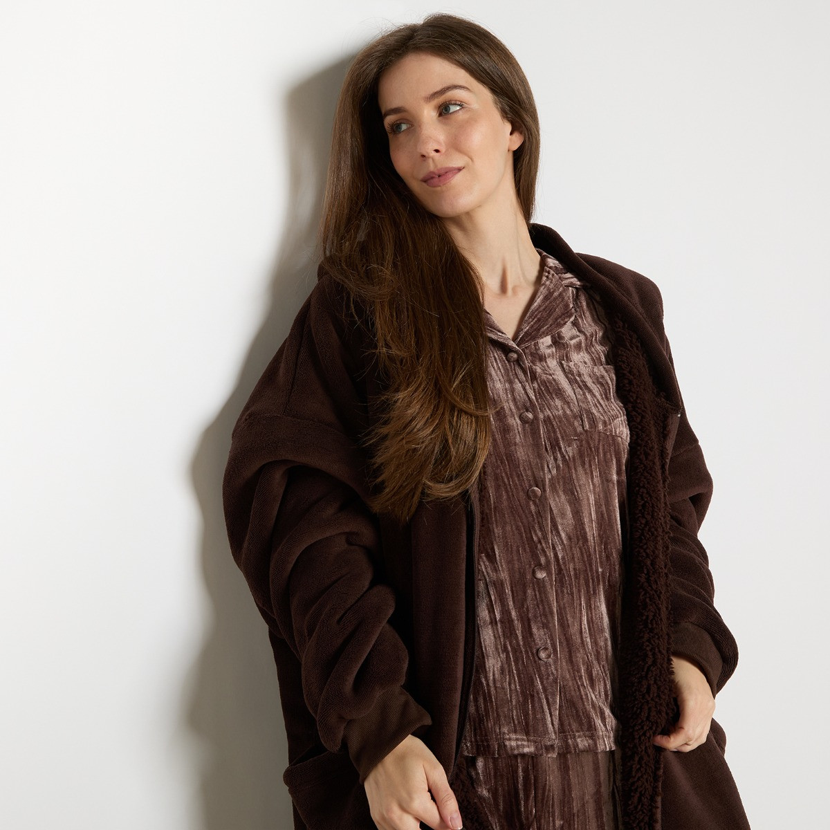 OHS Zipper Hoodie Blanket - Brown>
