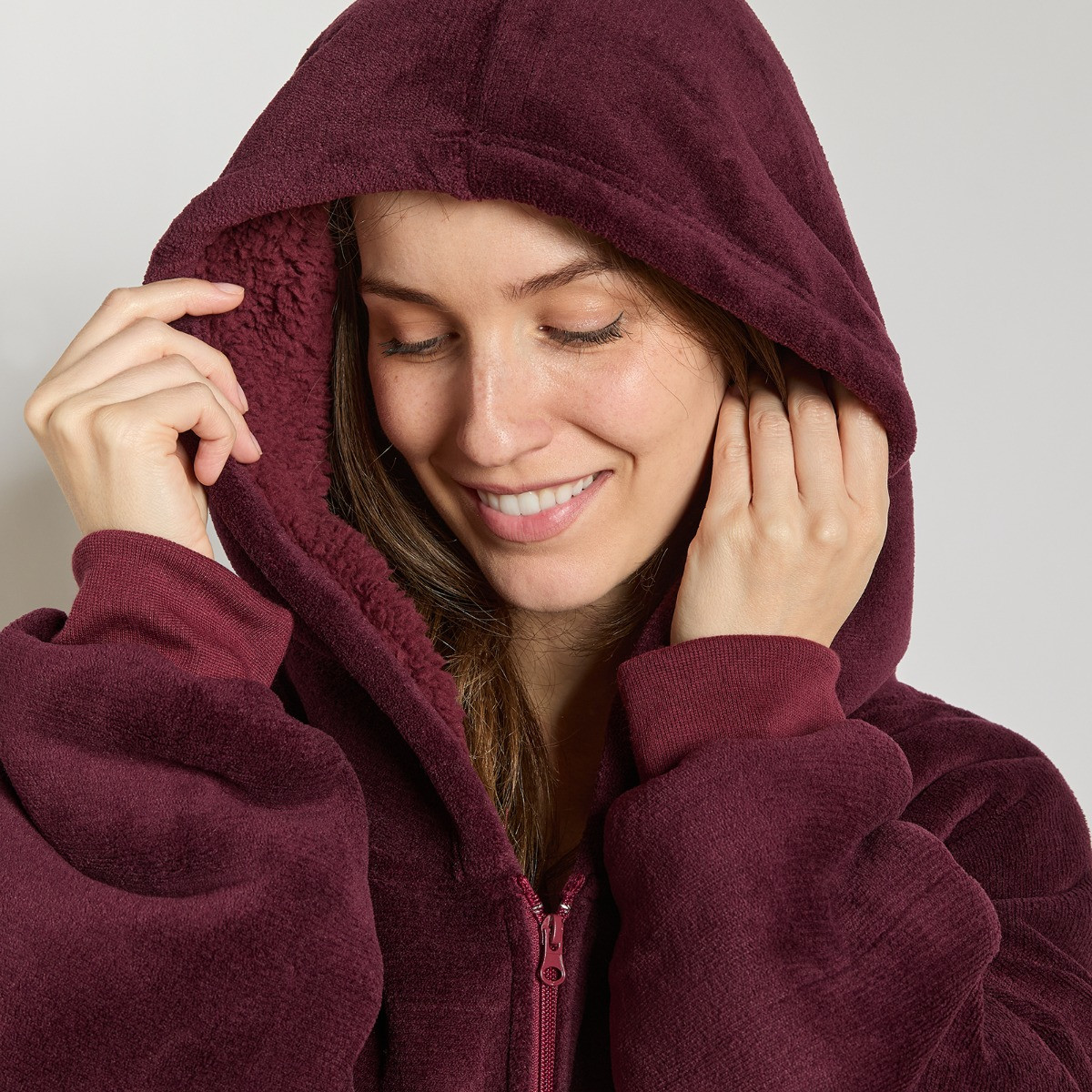 OHS Zipper Hoodie Blanket - Burgundy>