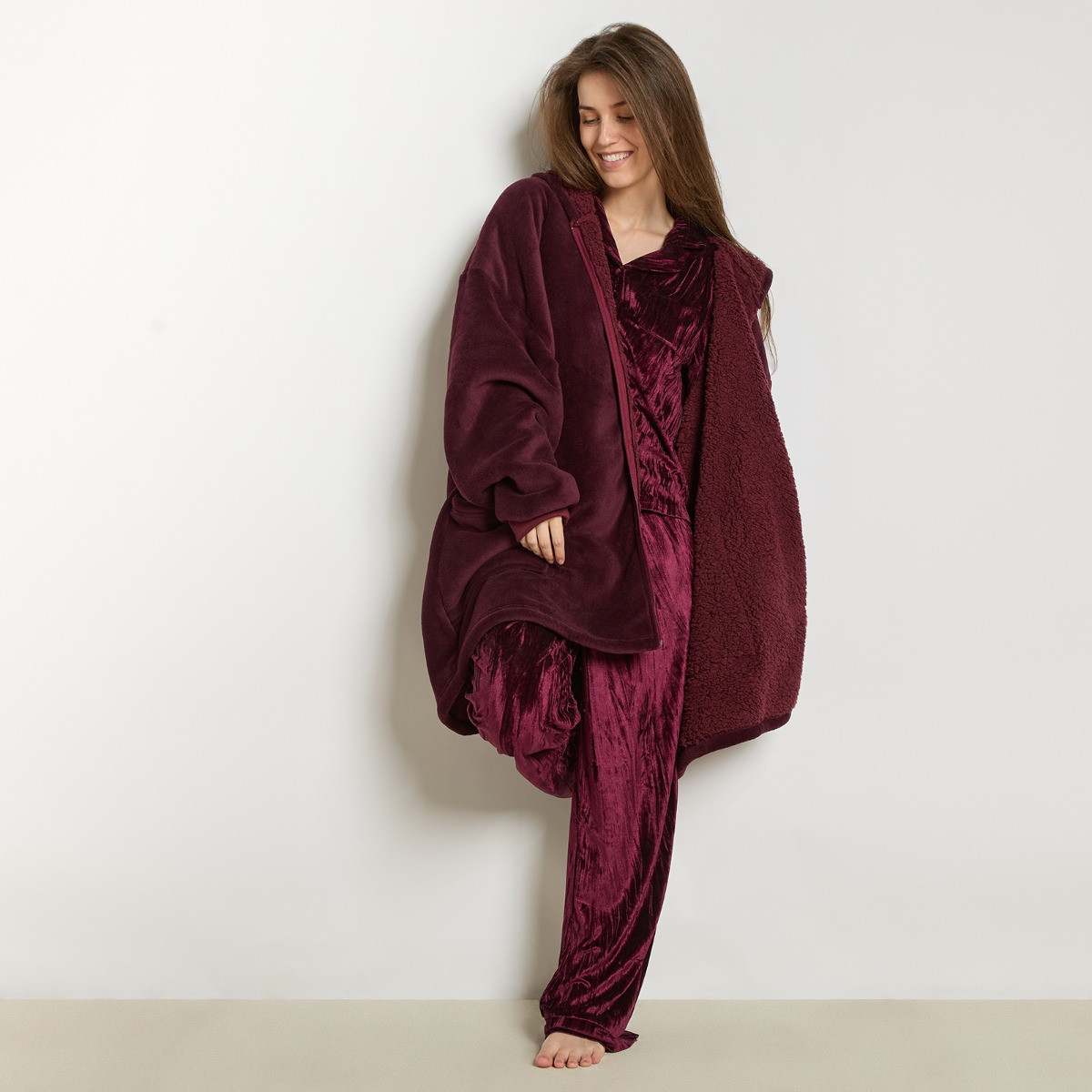 OHS Zipper Hoodie Blanket - Burgundy>