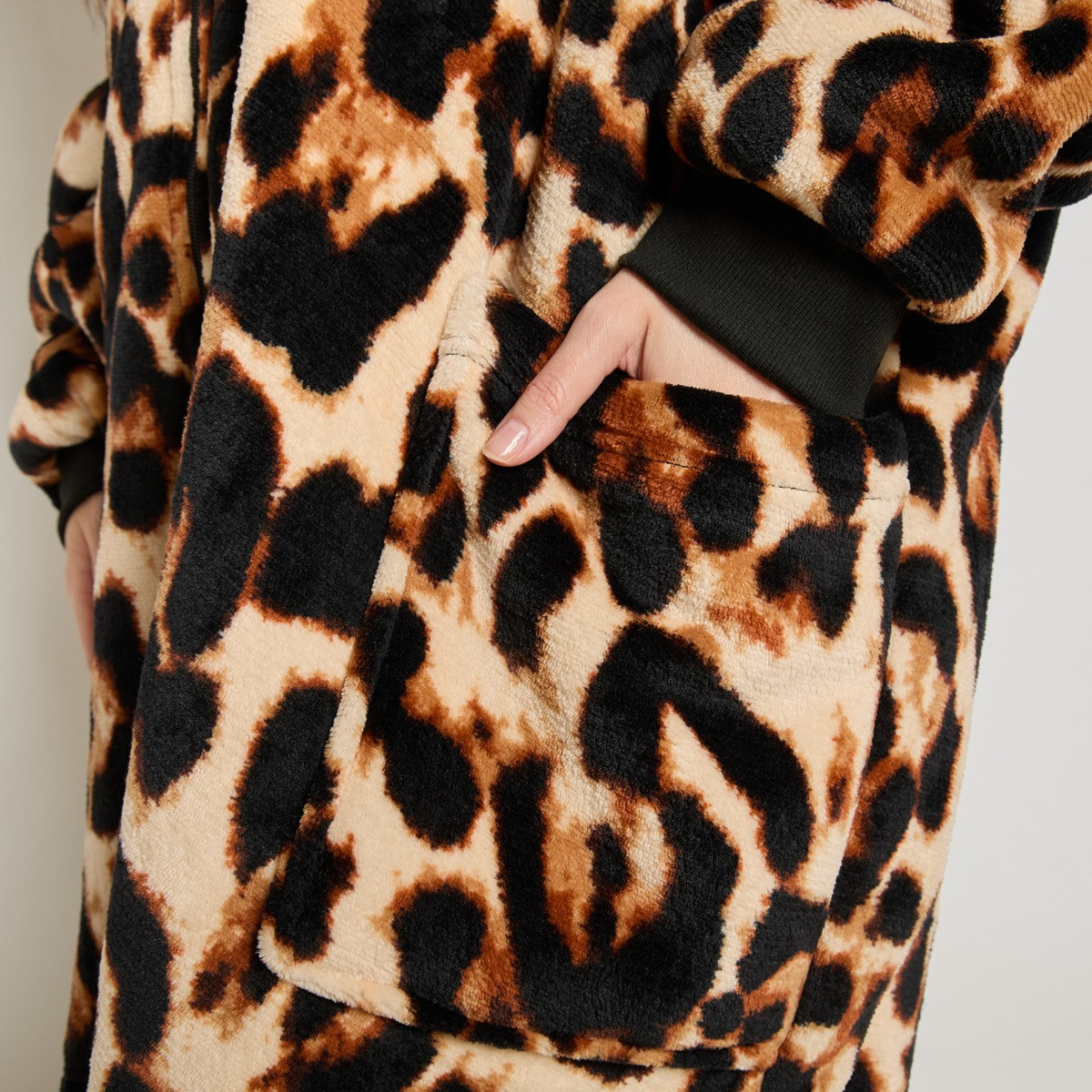 OHS Leopard Print Zipper Hoodie Blanket - Natural>