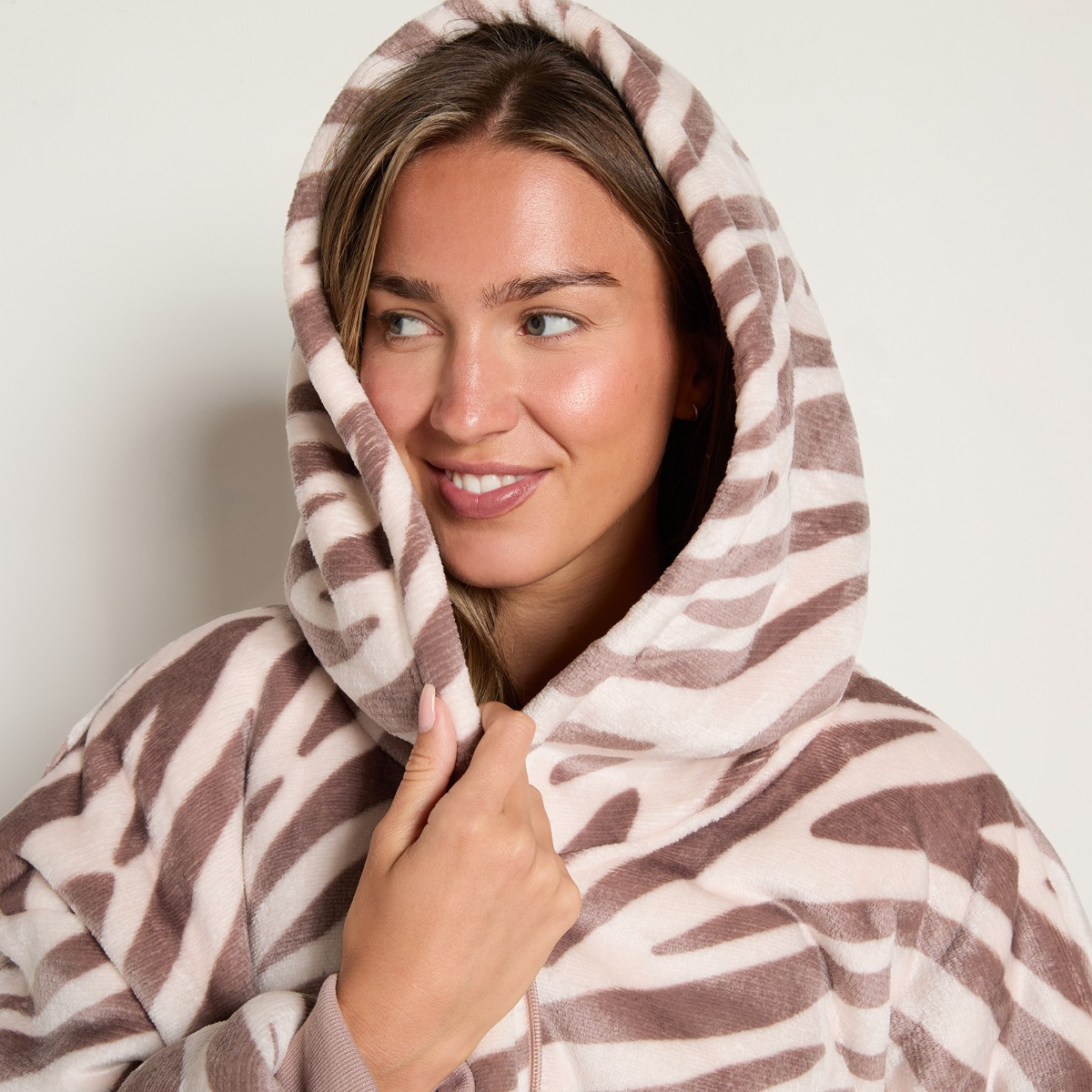 OHS Zebra Print Zipper Hoodie Blanket - Beige>
