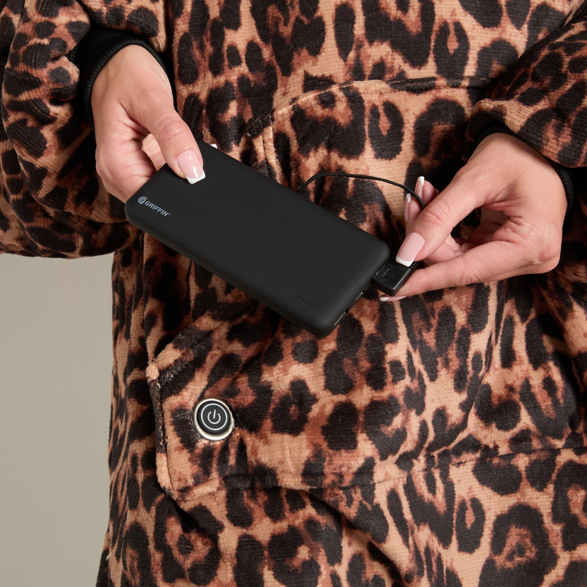 OHS Leopard Print Electric Heated Hoodie Blanket - Natural>