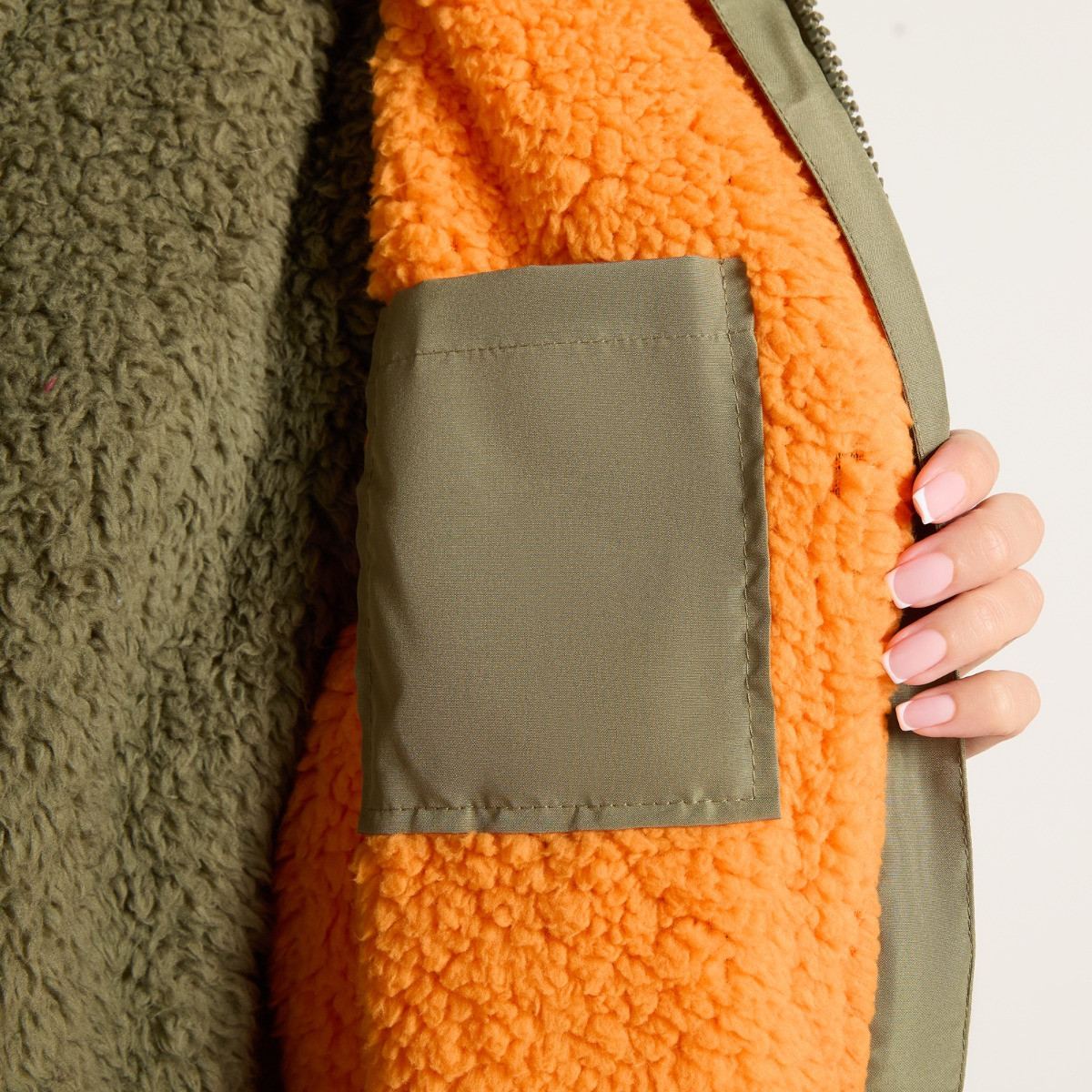OHS Adults Water Resistant Sherpa Drying Robe - Khaki/Orange>