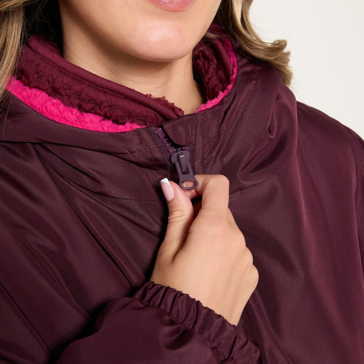 OHS Adults Water Resistant Sherpa Drying Robe - Plum>