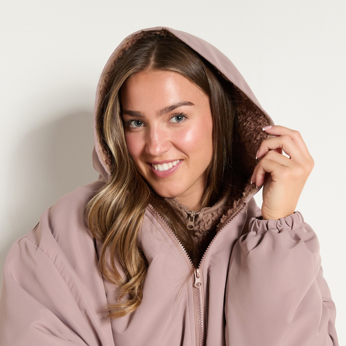 OHS Adults Water Resistant Sherpa Drying Robe - Natural>