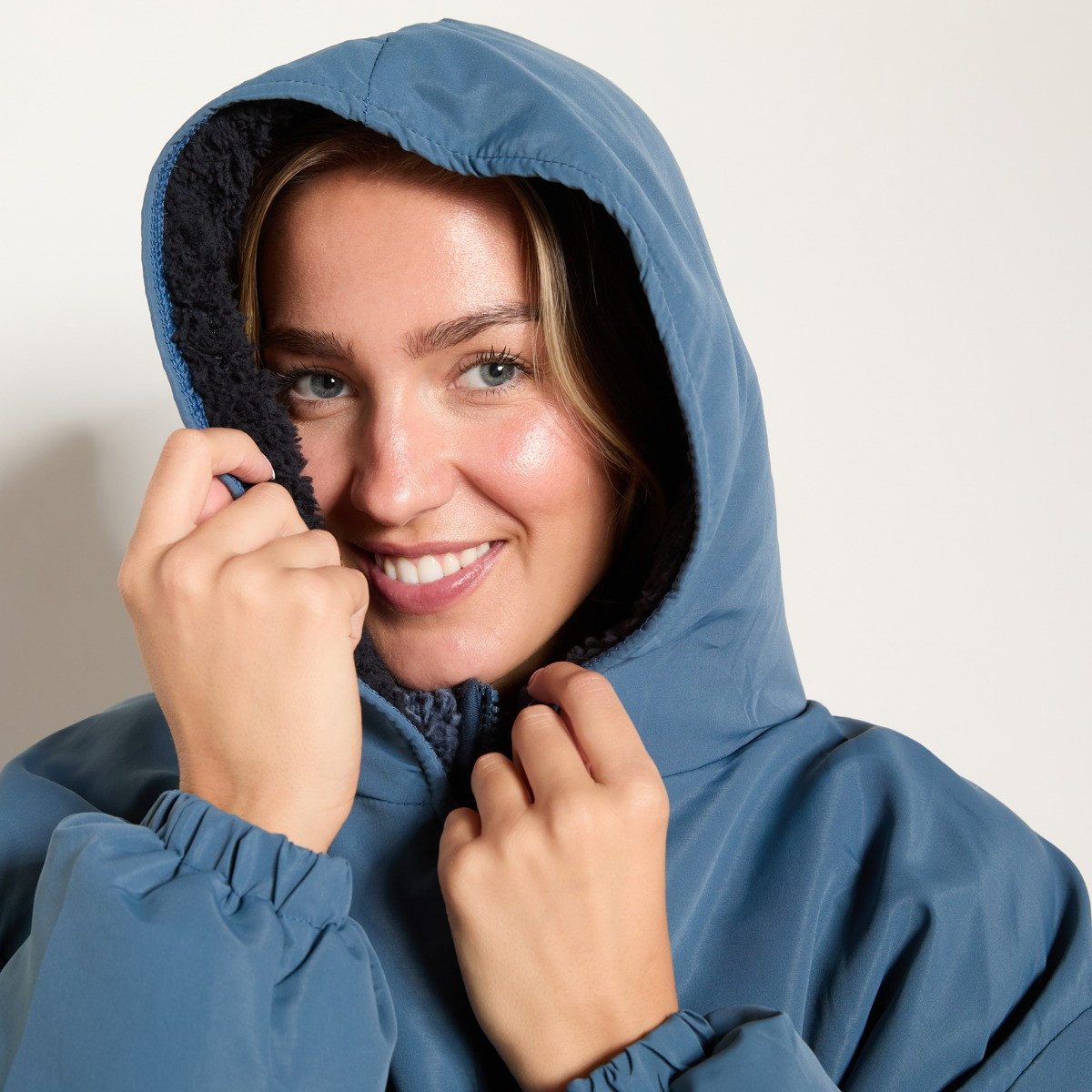 OHS Adults Water Resistant Sherpa Drying Robe - Slate Blue>