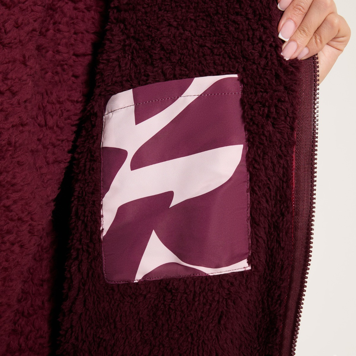 OHS Adults Water Resistant Geo Print Sherpa Drying Robe - Burgundy>