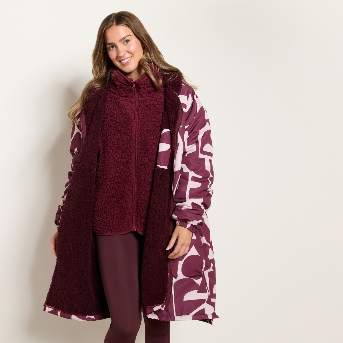 OHS Adults Water Resistant Geo Print Sherpa Drying Robe - Burgundy>