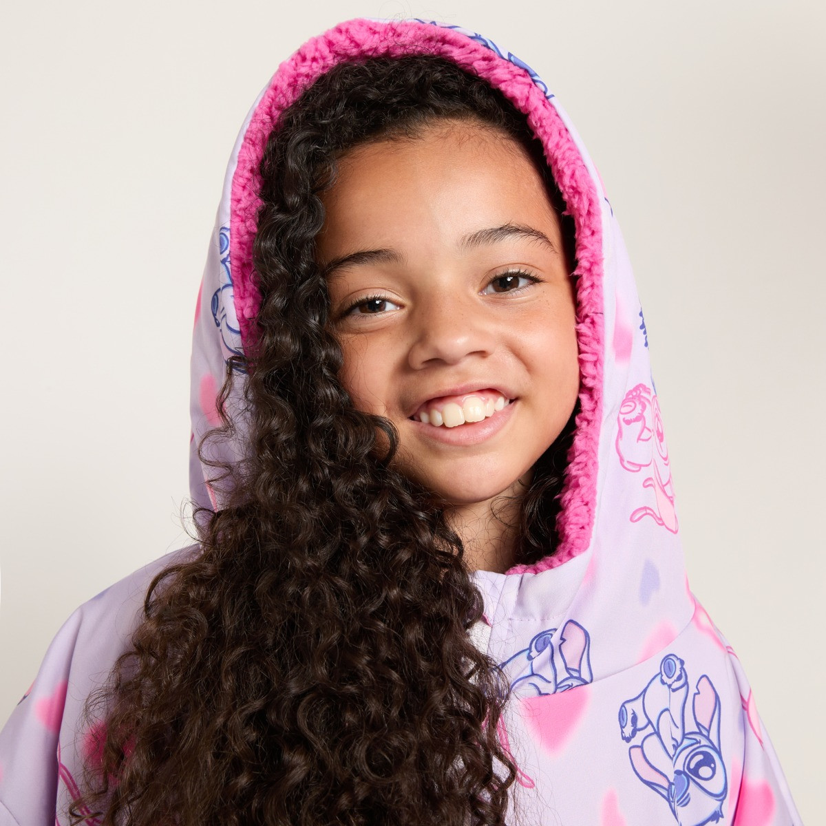 OHS Kids Water Resistant Stitch & Angel Print Sherpa Drying Robe - Lilac/Pink>