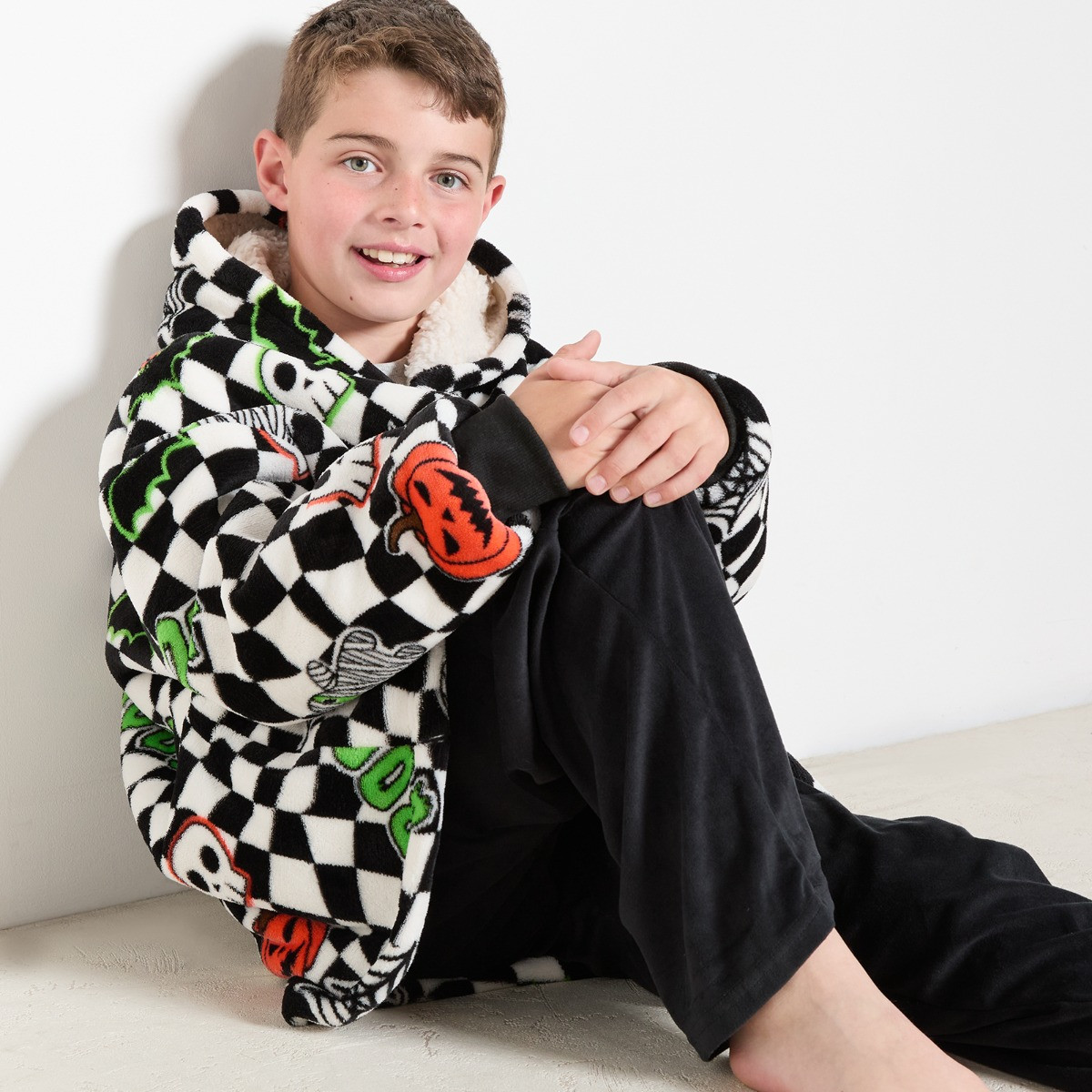 OHS Supersoft Kids Halloween Checkerboard Print Hoodie Blanket - Monochrome>