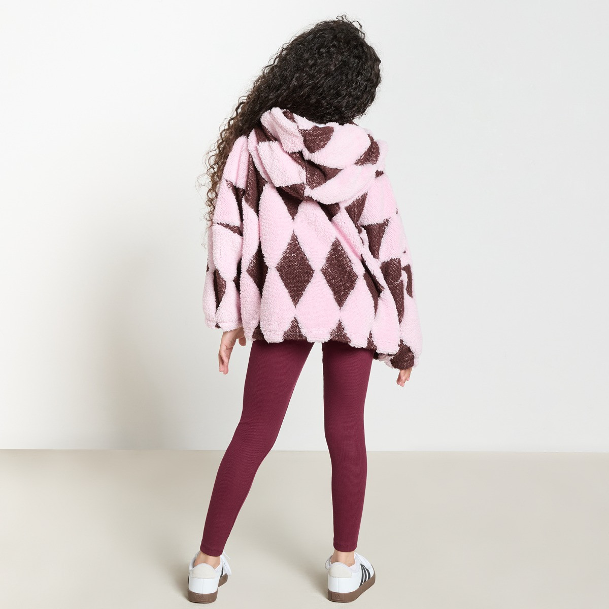 OHS Kids Tufted Harlequin Teddy Fleece Cropped Hoodie - Burgundy/Pink>