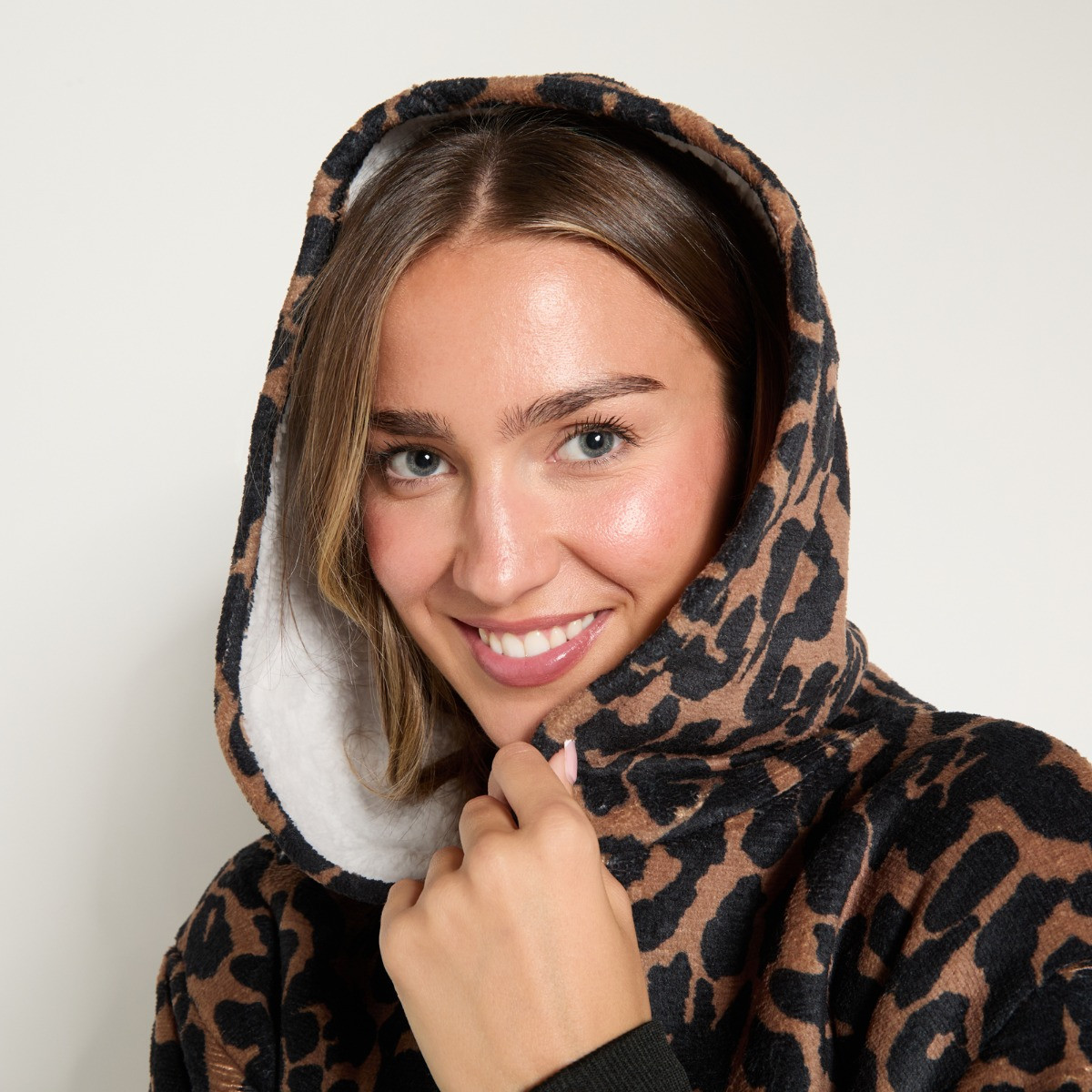 OHS Leopard Print Fleece Hoodie Loungewear Set - Natural>