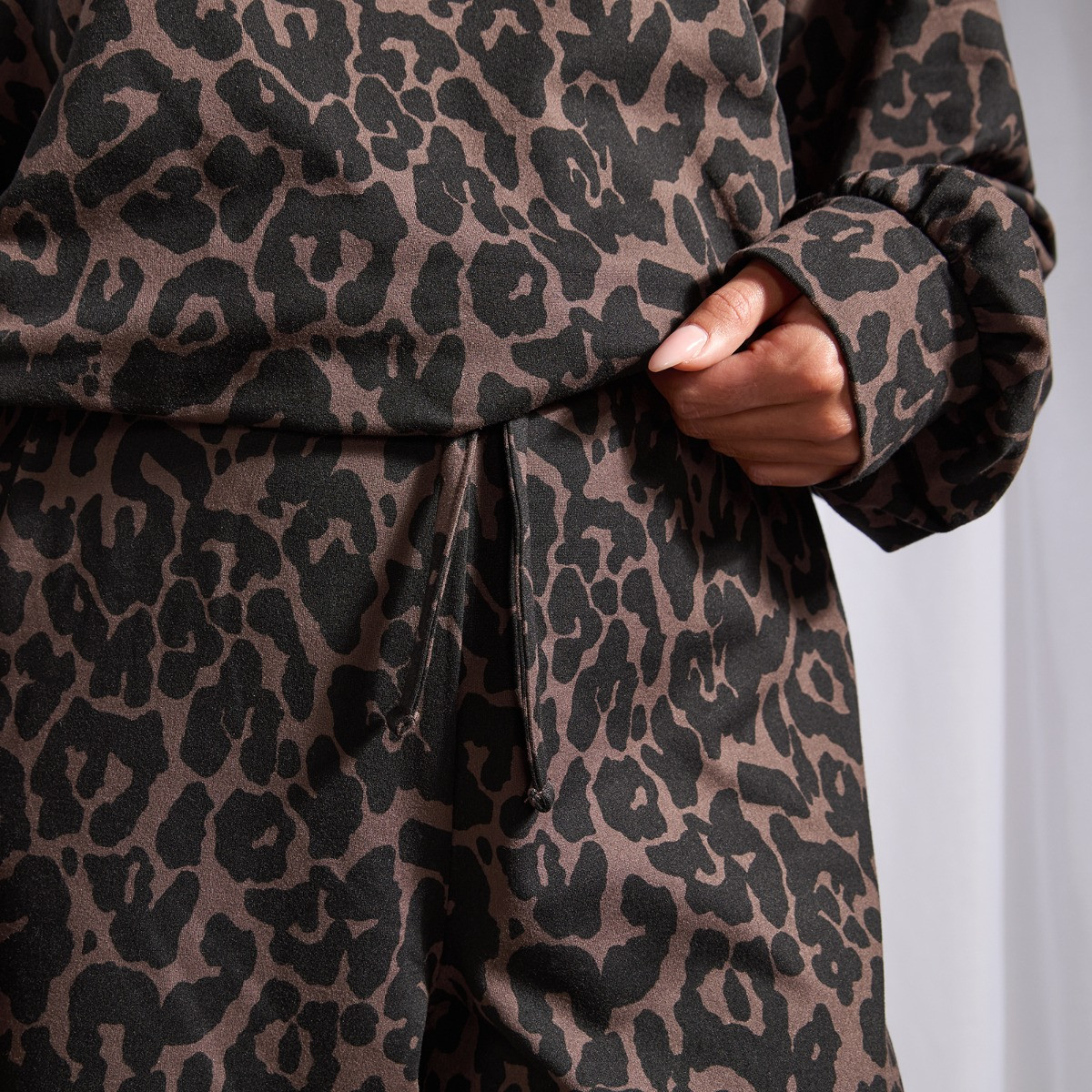 OHS Leopard Print Bubble Hem Hoodie Loungewear Set, Natural - Large/Extra Large>