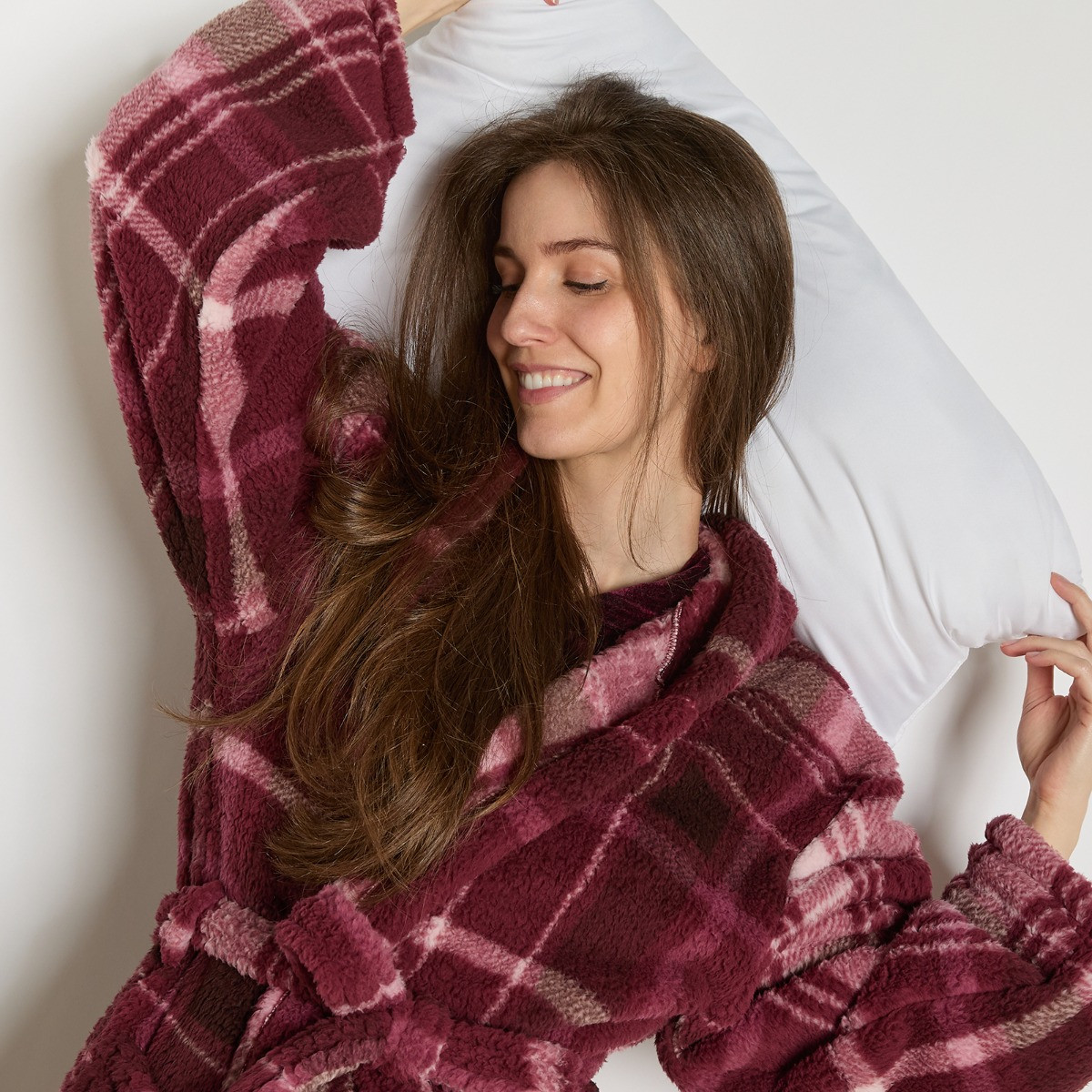 OHS Tartan Check Print Teddy Dressing Gown - Burgundy>