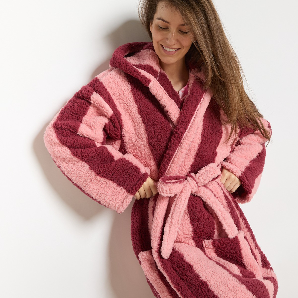 OHS Stripe Teddy Fleece Floor Length Dressing Gown - Pink/Burgundy>