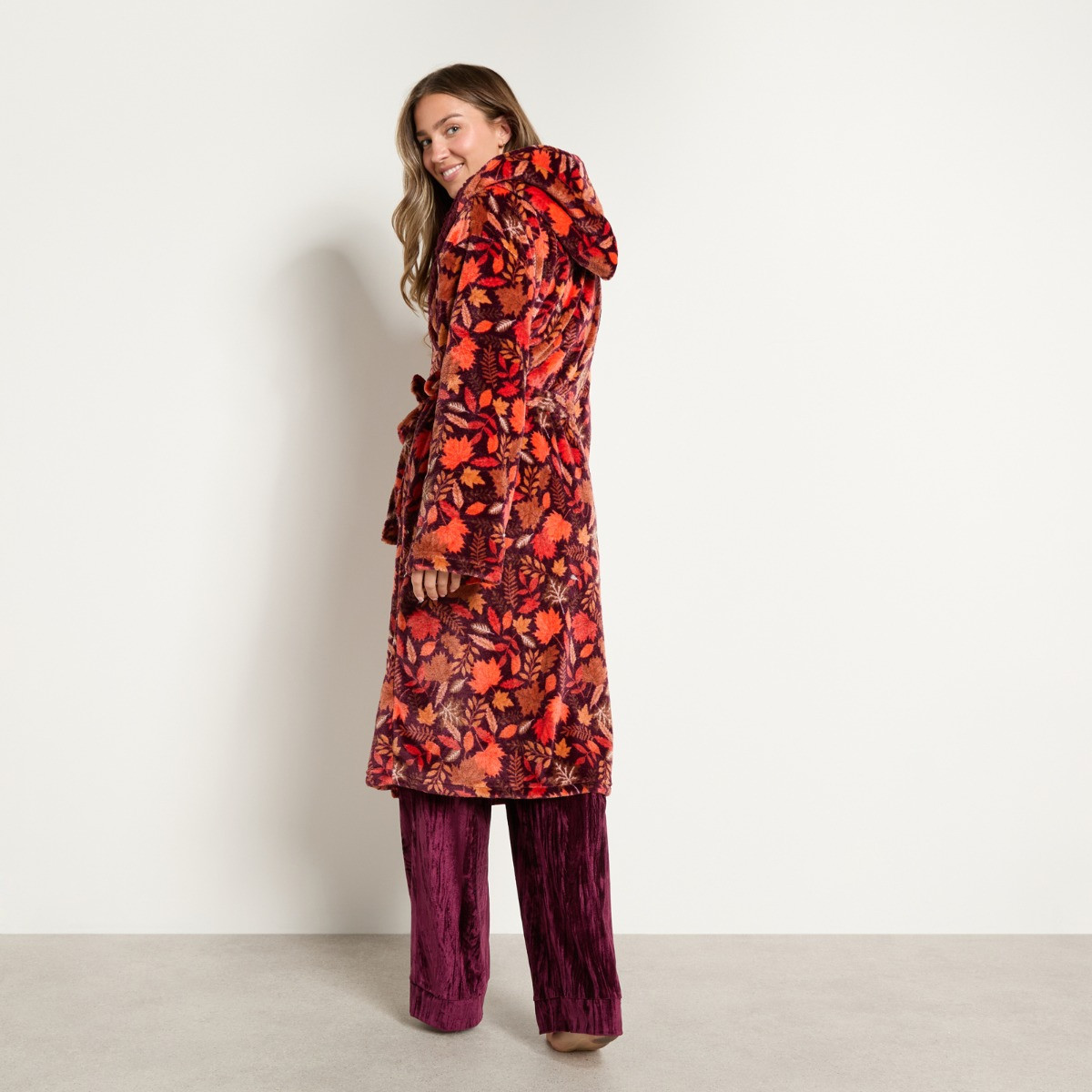 OHS Autumn Leaves Dressing Gown - Multi>