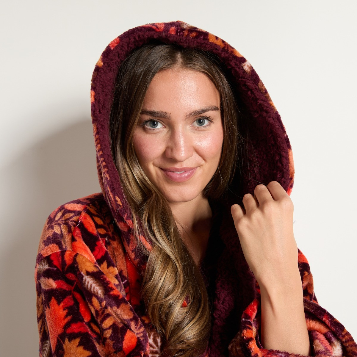 OHS Autumn Leaves Dressing Gown - Multi>