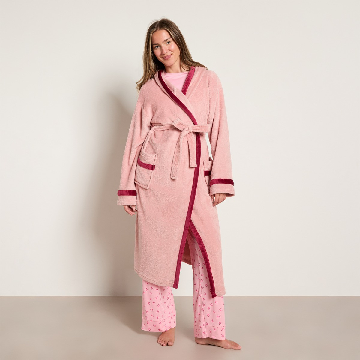 OHS Flannel Fleece Piped Edge Dressing Gown, Adults - Pink/Red>