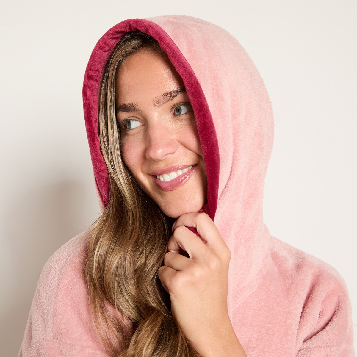 OHS Flannel Fleece Piped Edge Dressing Gown, Adults - Pink/Red>