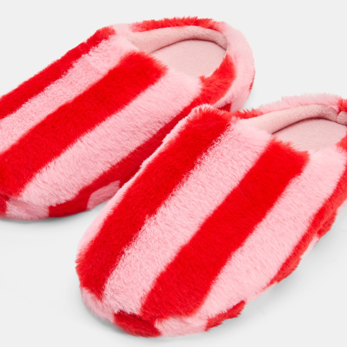 OHS Candy Stripe Faux Fur Slippers - Pink/Red>