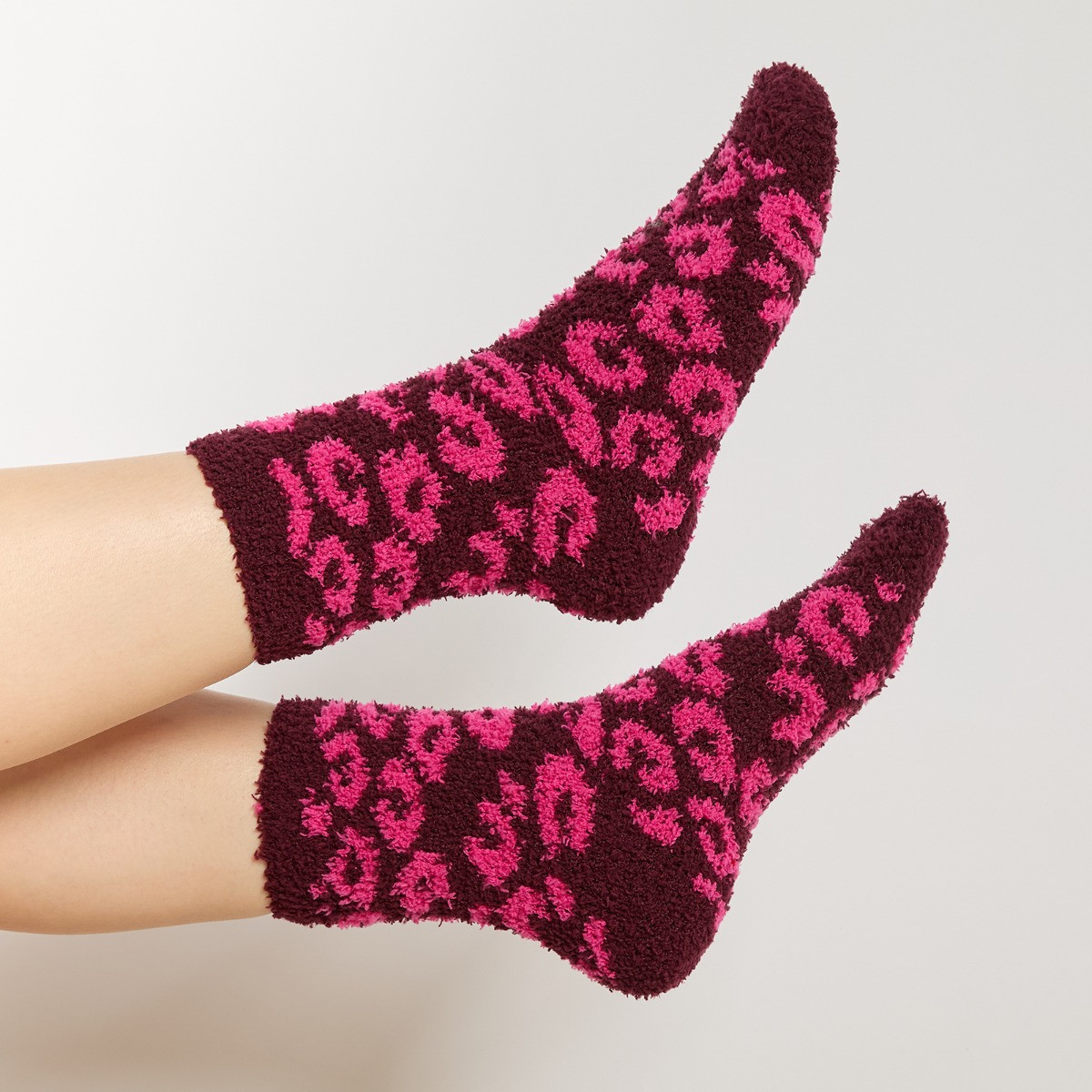 OHS Leopard Print Fluffy Fleece Socks, Burgundy/Hot Pink - 3 Pack>