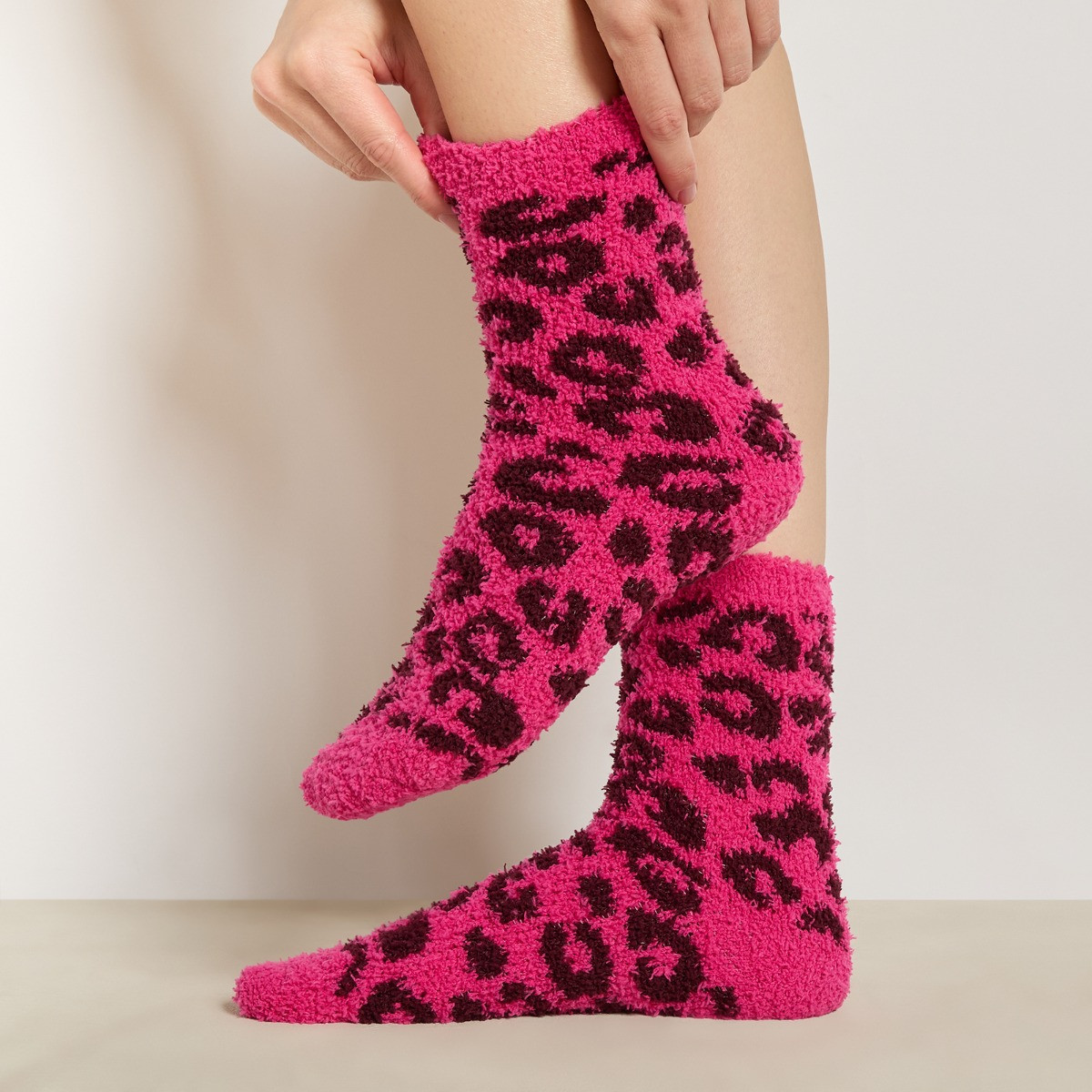 OHS Leopard Print Fluffy Fleece Socks, Burgundy/Hot Pink - 3 Pack>