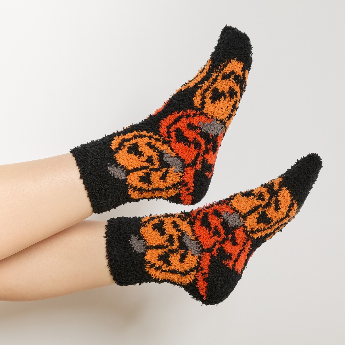 OHS Halloween Sweetie Pies Fluffy Fleece Socks, Black - 3 Pack>