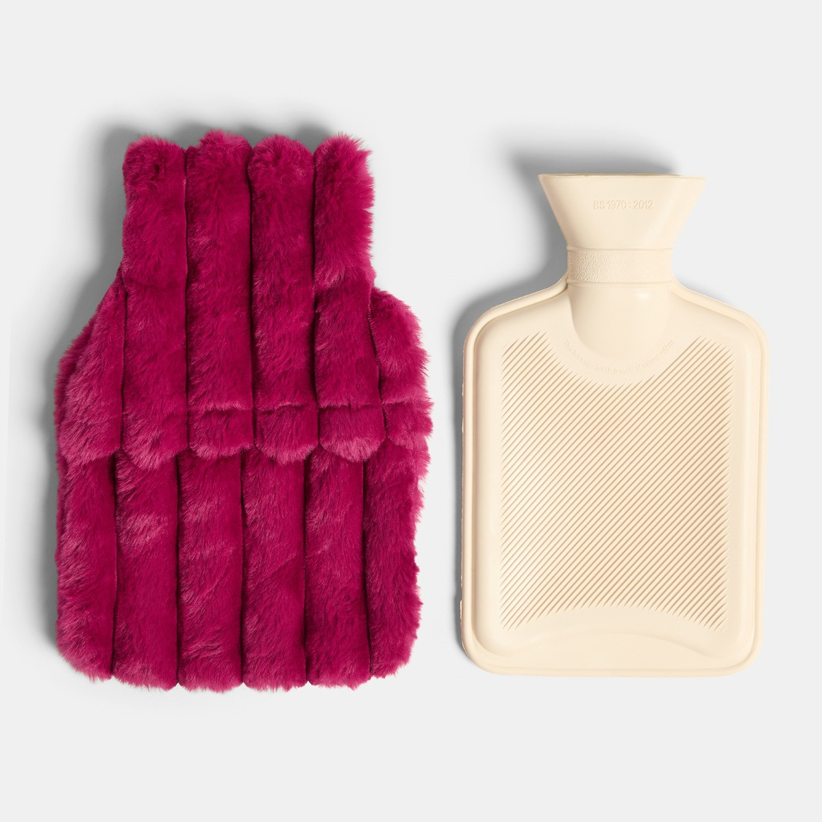 OHS Ribbed Hot Water Bottle Gift Set - Berry>