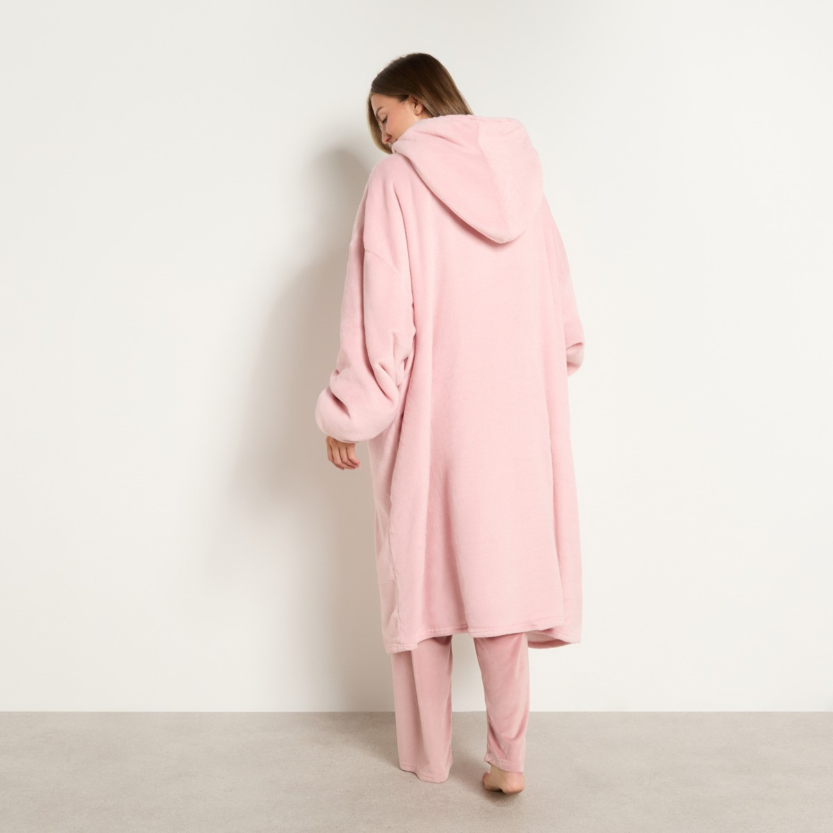 OHS Extra-Long Electric Heated Hoodie Blanket - Blush>