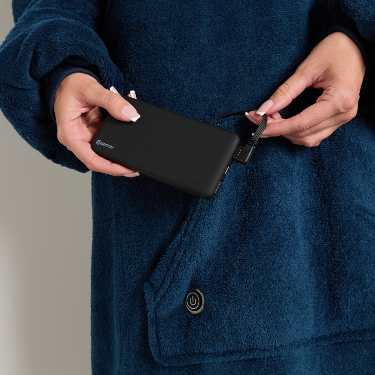 OHS Extra-Long Electric Heated Hoodie Blanket - Navy>