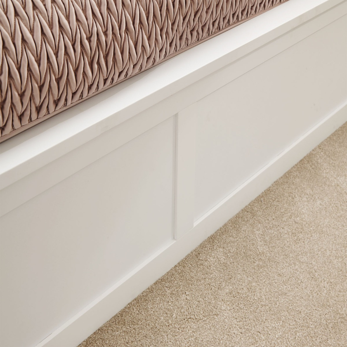 Como Wooden Ottoman Storage Bed, 5ft King - White>