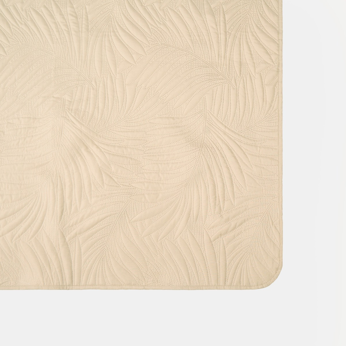 OHS Leaf Quilted Throw - Natural>
