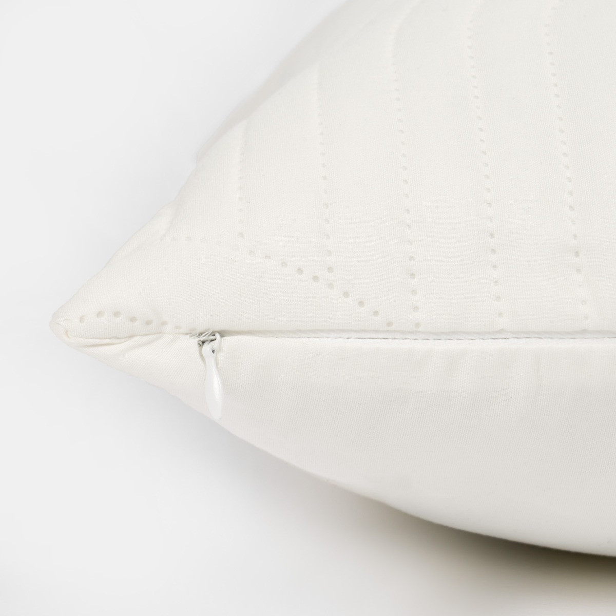 OHS 4 Pack Arches Embossed Quilted Cushion Covers with Cushion - Cream>