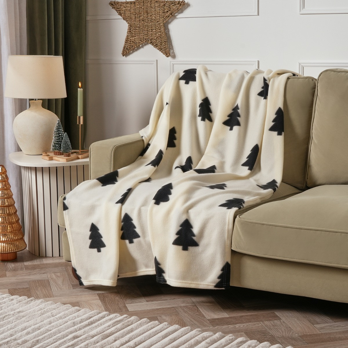 OHS Christmas Tree Print Fleece Throw - Cream>